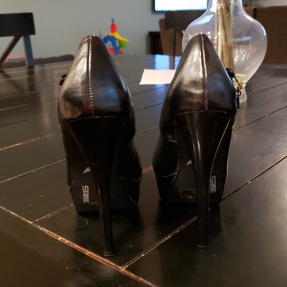 Black skiekh stiletto heels - Picture 4 of 4